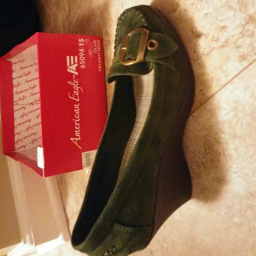 Shoes - Picture 2 of 2